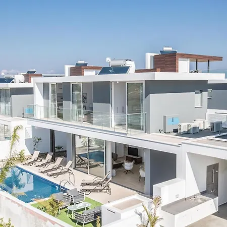 Villa 1555 - Your Dream With Private Pool In Exclusive Neighbourhood Protarász