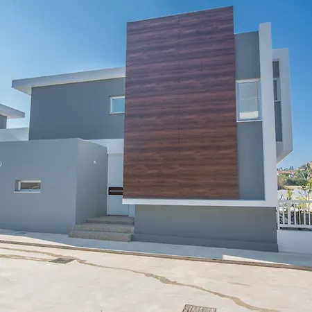 1555 - Your Dream With Private Pool In Exclusive Neighbourhood Villa *