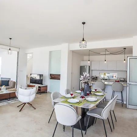 1555 - Your Dream With Private Pool In Exclusive Neighbourhood Βίλα *