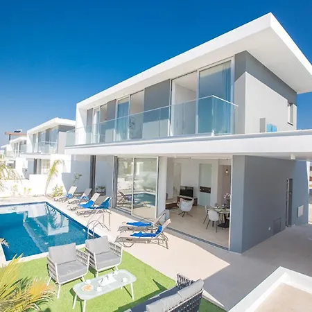 1555 - Your Dream With Private Pool In Exclusive Neighbourhood Βίλα
